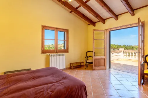 Lloret de Vistalegre, spacious finca in traditional style — photo 10