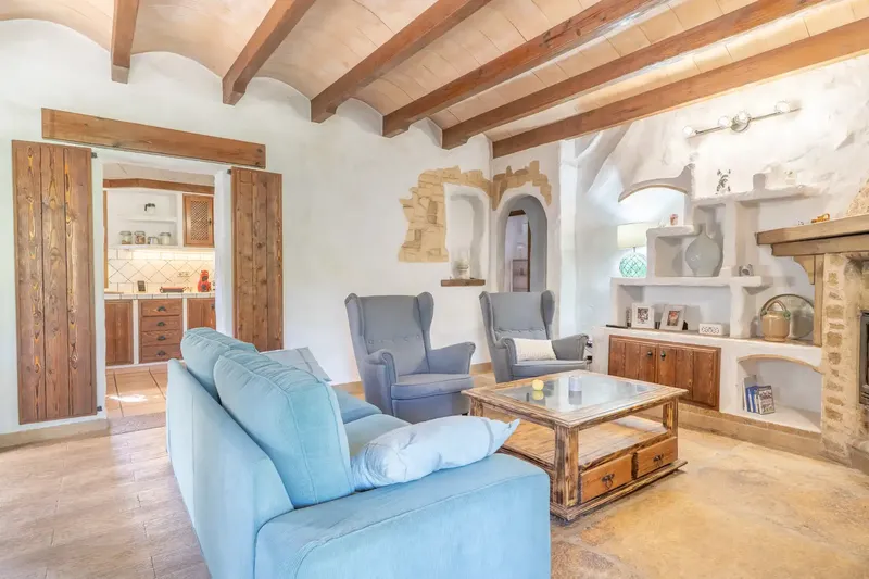 This charming finca embodies the original feeling of Mallorca: tranquility, nature, privacy and plenty of space to live — photo 9