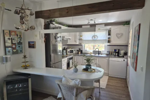 Cala Murada, Charming Semi-Detached Corner House with Guest Apartment and Mediterranean Garden — photo 5