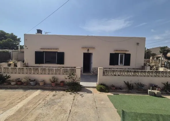 Detached house in Cala Figuera, Santanyí — photo 1