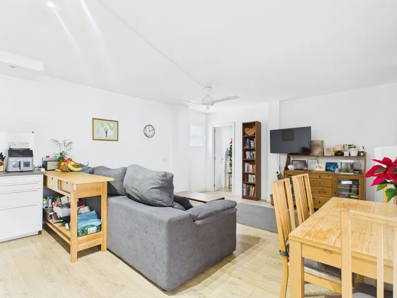 Three Bedroom Apartment with Spacious Terrace — photo 6