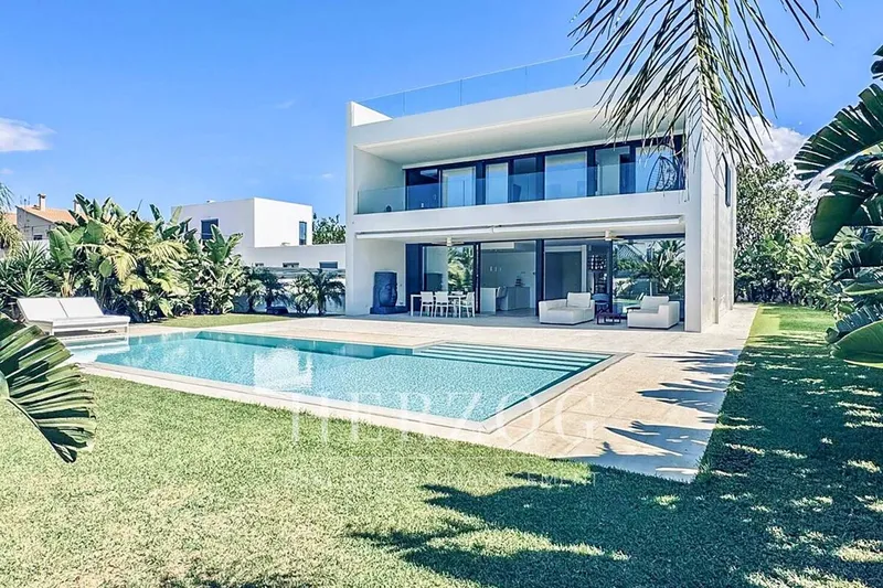 Exclusive designer residence with modern living concept in Puig de Ros — photo 1