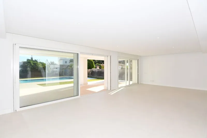 New and modern villa with beautiful sea views in Cala D'Or — photo 10