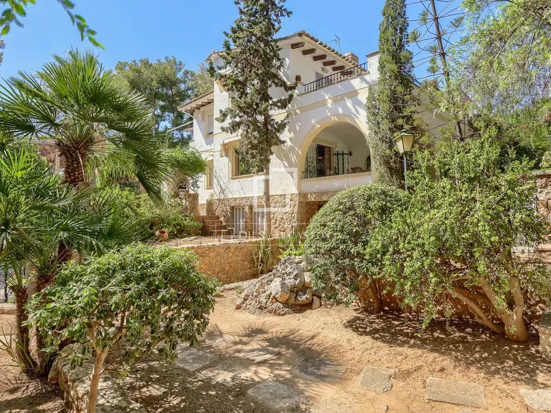 545m² house / villa for sale in Bendinat, Balearic Islands — photo 2