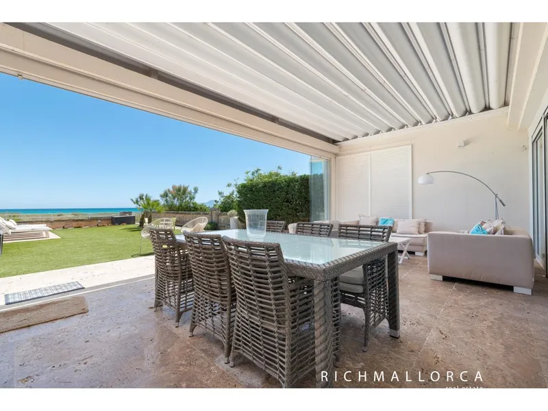 Beachfront Bungalow in Playa de Muro — photo 8