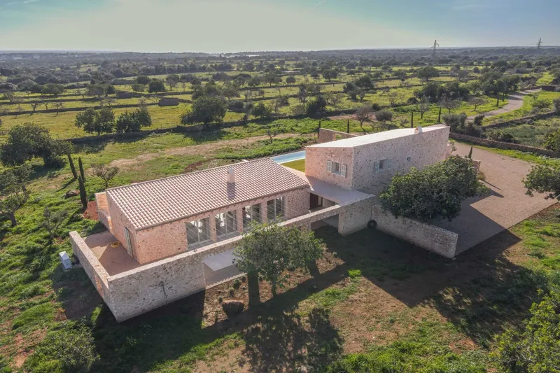 New build finca with modern living concept and Mediterranean facade in Calonge — photo 1