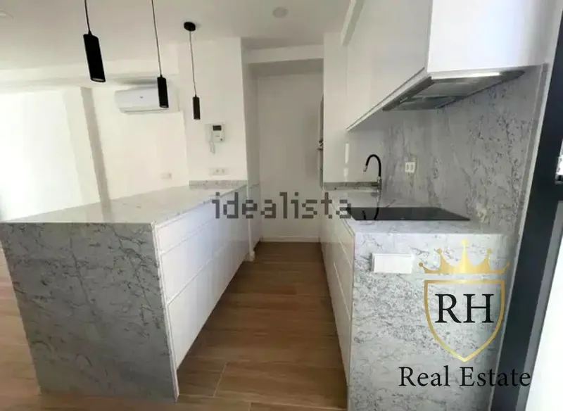 Magnificent new-build duplex for sale in the Plaza de Toros area, a central and privileged location. — photo 9