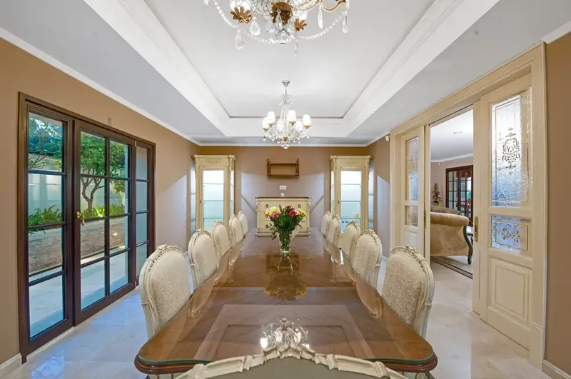 Charming and luxurious villa in Paguera with fantastic sea and mountain views, just steps from a fabulous beach — photo 9