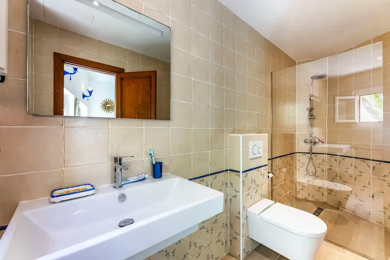 Discover the charm of the most authentic Mallorca in this beautiful home located in Pina, a quiet and characterful environment, ideal for — photo 12