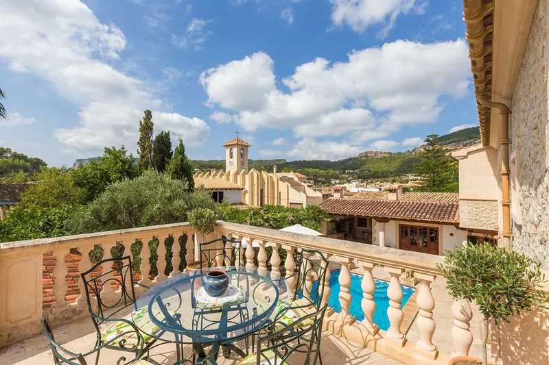 Grand Mediterranean estate in the picturesque village center — photo 7