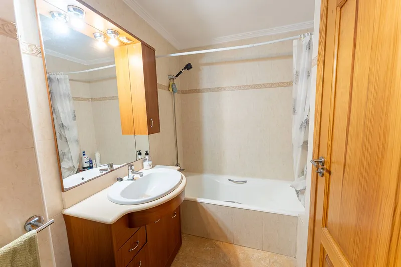 Apartment with terrace and 2 parking spaces in Son Amonda — photo 9