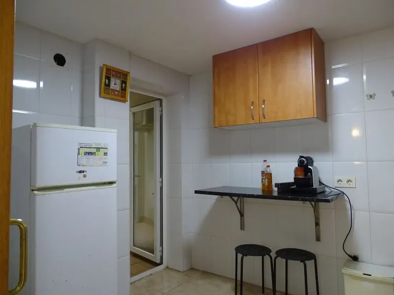 Almost new apartment ready to move into with 3 bedrooms, air conditioning, living-dining room, kitchen, bathroom, and ample parking space — photo 4