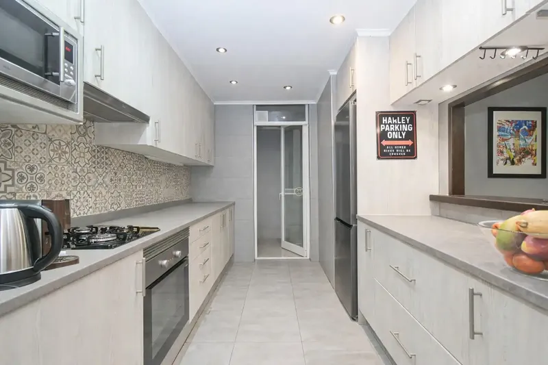 3-bedroom apartment with terrace in Portixol, 500 meters from the beach — photo 10