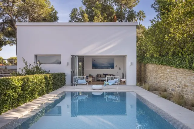 Stylish villa for sale close to the beach in Cala Vinyes, Southwest Mallorca — photo 11