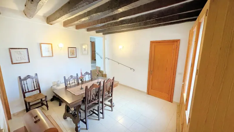 Central house for renovation in Pollensa — photo 10