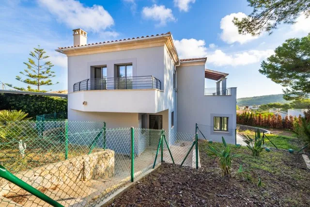 Brand new villa with garden and swimming pool for sale in Port Adriano, Mallorca — photo 4