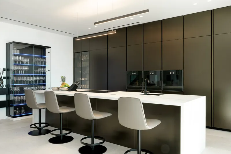 Exclusive: Impressive newly built property with spectacular sea and city views - Marcel Remus Real Estate — photo 11