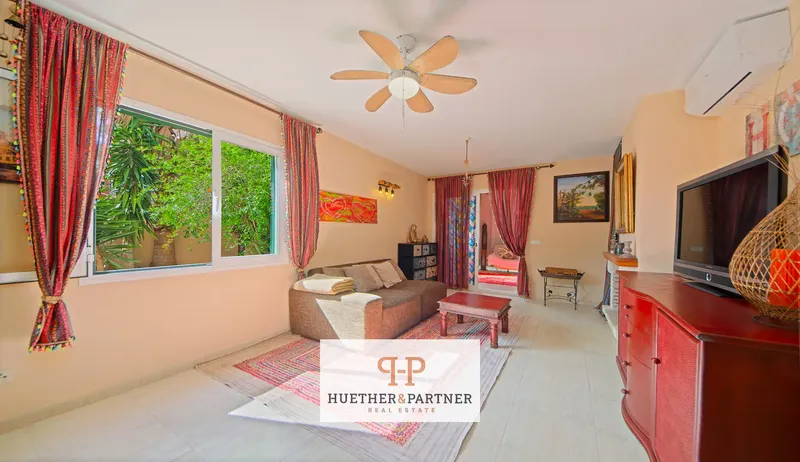 Casa unifamiliar en Cales de Mallorca con piscina, 2 dormitorios y 2 baños: una vivienda con mucho encanto que ofrece gran privacidad, ampli — photo 6