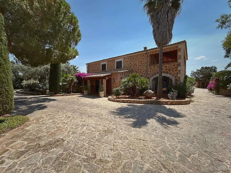 Finca-Hotel near Campos - Agroturismo with 26 units on about 11 hectares — photo 3