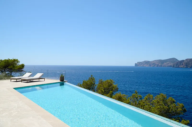 Dream villa in spectacular location in Santa Ponsa - Marcel Remus Real Estate — photo 1