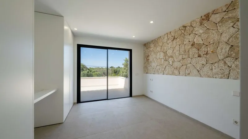 New build villa in Cala Llombards – with sea views and clear architecture near the beach — photo 9