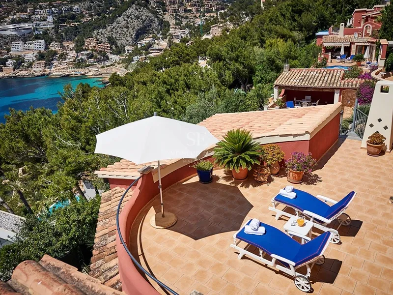 2-Apartment Villa with Holiday Licence for Sale in Port Andratx — photo 2