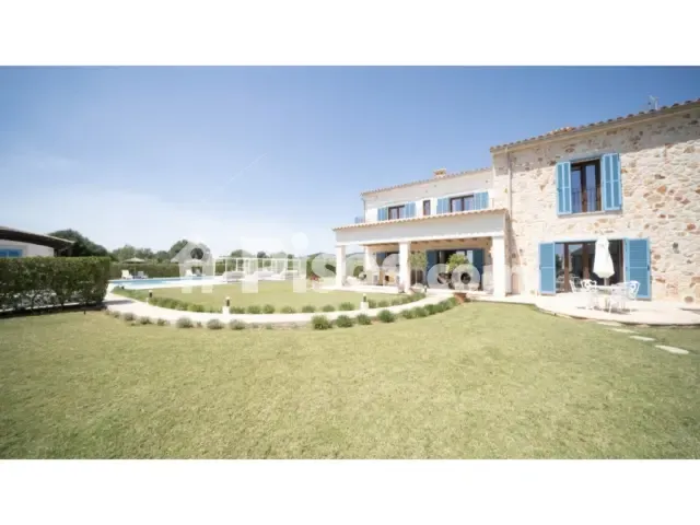Rustic finca in Portocolom — photo 1