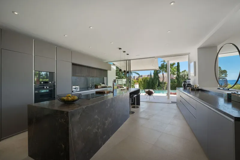Exclusive designer villa with sensational sea views in a prime location - overall view (15351) — photo 11