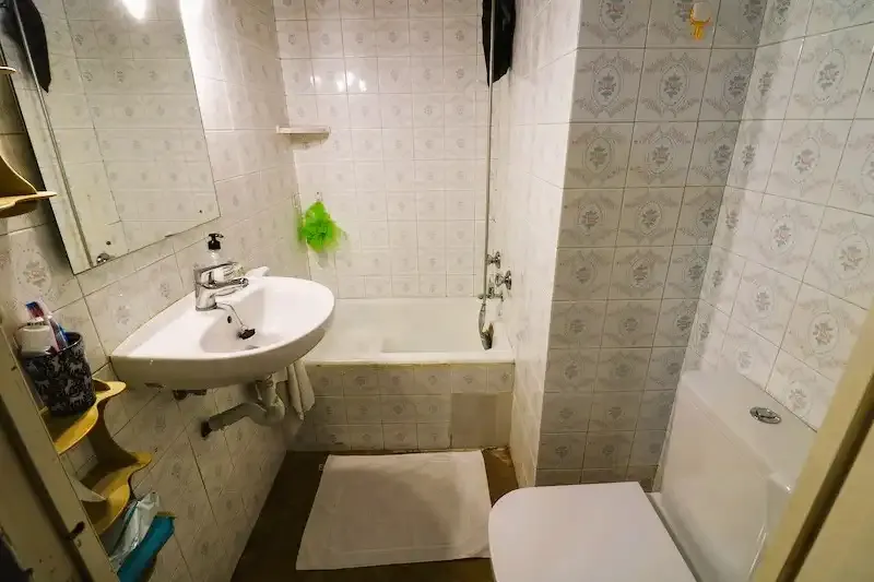 Located in the heart of Sóller, this charming townhouse offers endless possibilities for those seeking a renovation project — photo 7