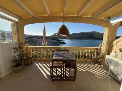 Completely renovated apartment in prime location directly by the sea – Cala Agulla, Cala Ratjada — photo 5