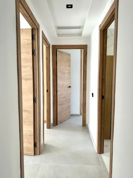 Located in the coveted residential area of La Vileta, this fully renovated property offers 331 m² of built area and combines — photo 11