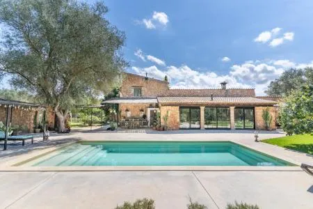Villa - Sencelles, Built Surface 320m², Plot Surface 15851m², 4 Bedrooms, 2 Bathrooms — photo 1