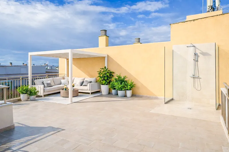 High-quality renovated penthouse in El Molinar for sale with roof terrace — photo 9