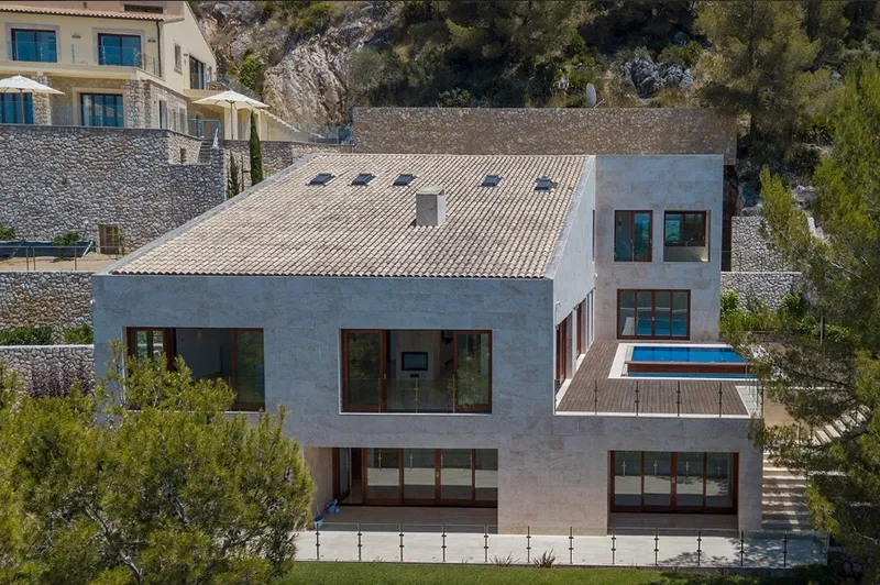 Incredible hillside villa with guest apartment in Canyamel — photo 2