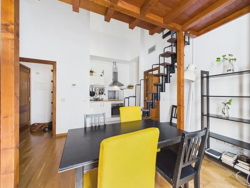 Charming Third-Floor Apartment in a Prestigious Old Town Building, near Plaza de la Mercè — photo 2