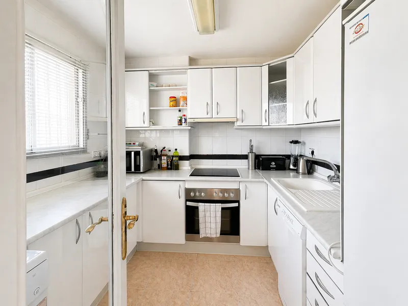 Apartment in a popular residence with partial sea view in Portals Nous Mas — photo 8