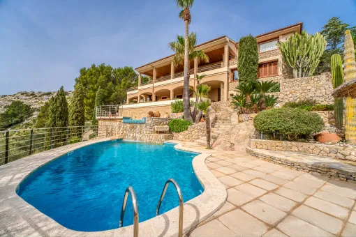 Pollensa, Luxurious, very private chalet with pool, holiday rental license and breathtaking views in Pollensa — photo 1
