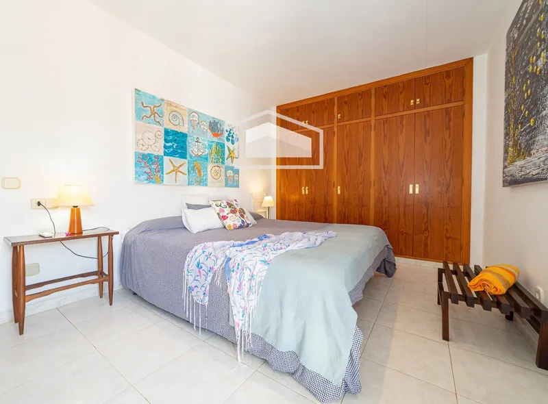 Chalet in Cala D'Or, with 219 m2, 3 bedrooms, 2 bathrooms and pool — photo 10