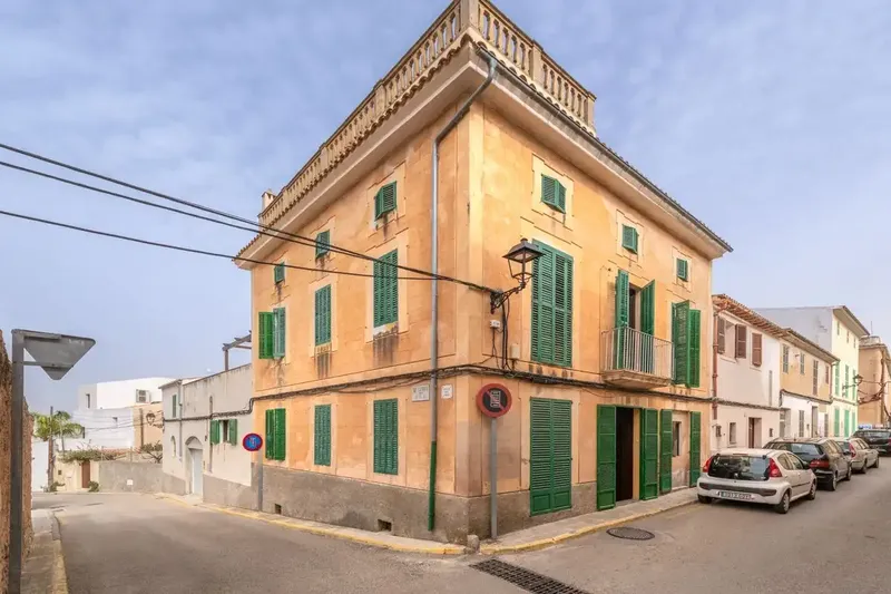House in the center of Capdepera that preserves the charm of its historic architecture — photo 1