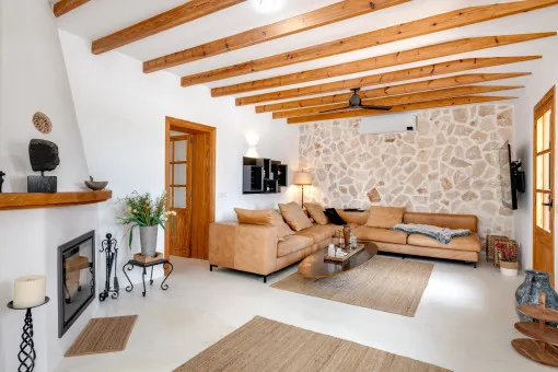 Llucmajor, newly renovated finca with panoramic views in Llucmajor — photo 10