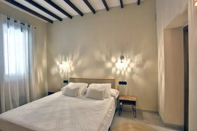 Exquisite 19th-century village house: Luxury renovation near Playa de Muro — photo 12