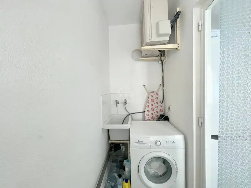 Sunny apartment on the second floor, located in the heart of Cala Millor, just two minutes from the beautiful beach. The area offers all — photo 8