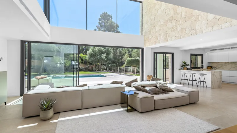 High-quality renovated villa in Nova Santa Ponsa, in a quiet and private location — photo 4
