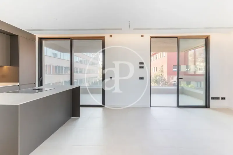 Exceptional Design Luxury Apartments with Pool Next to Bellver — photo 3