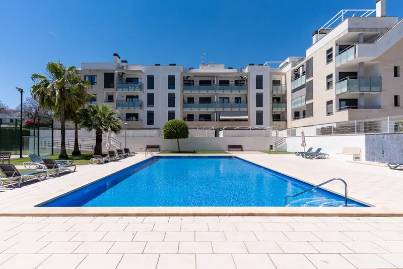 Exceptional Ground-Floor One-Bedroom Apartment with Large Terrace, Parking and Private Garden — photo 7