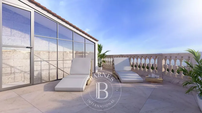 Urban Living with Character - Renovated 3-Bedroom Home in Santa Catalina — photo 1