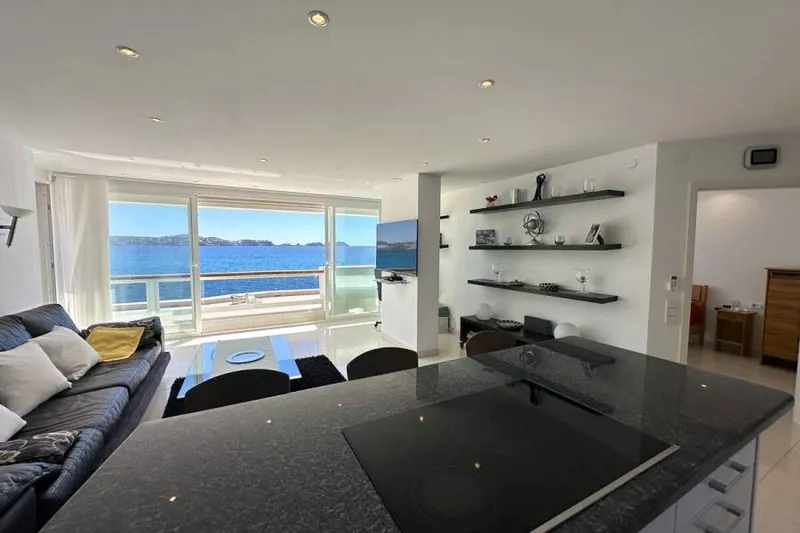 Exclusive frontline sea view residence with exceptional sense of space — photo 6