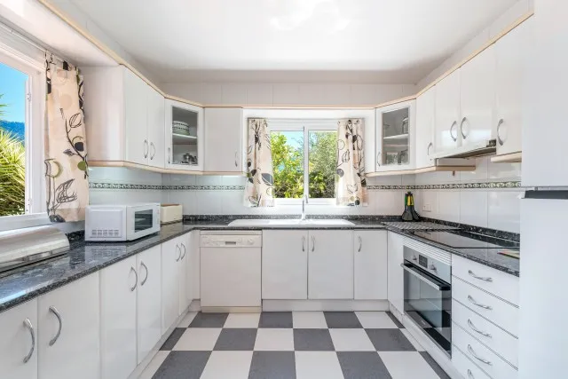 Captivating sea-view villa for sale in Puerto Sóller, Northwest Mallorca — photo 7