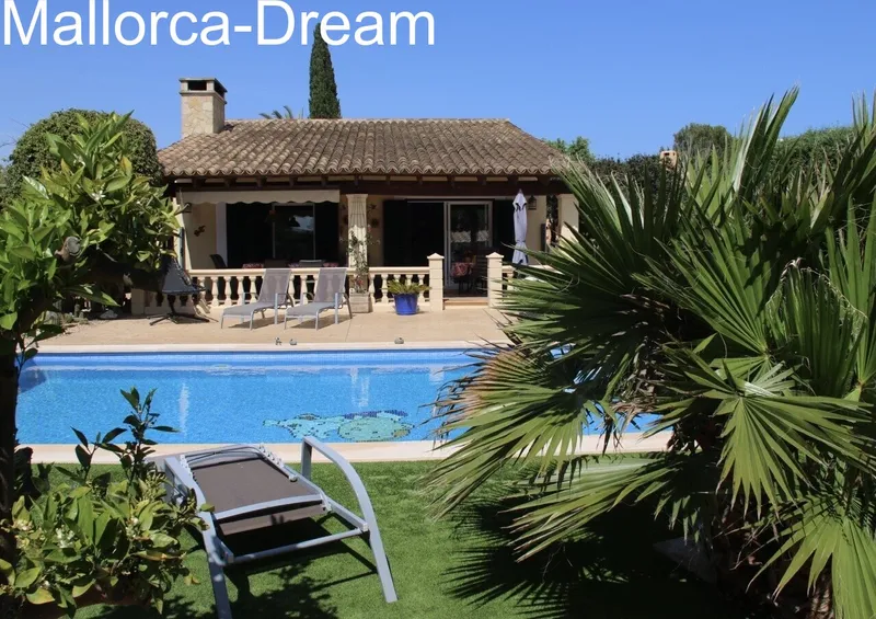 Sa Coma: Beachside chalet with large pool, orchard, central heating and air conditioning — photo 1