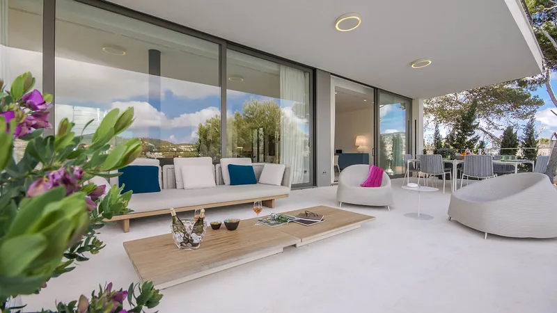 Villa in Camp de Mar - waterfront estate with pool — photo 5